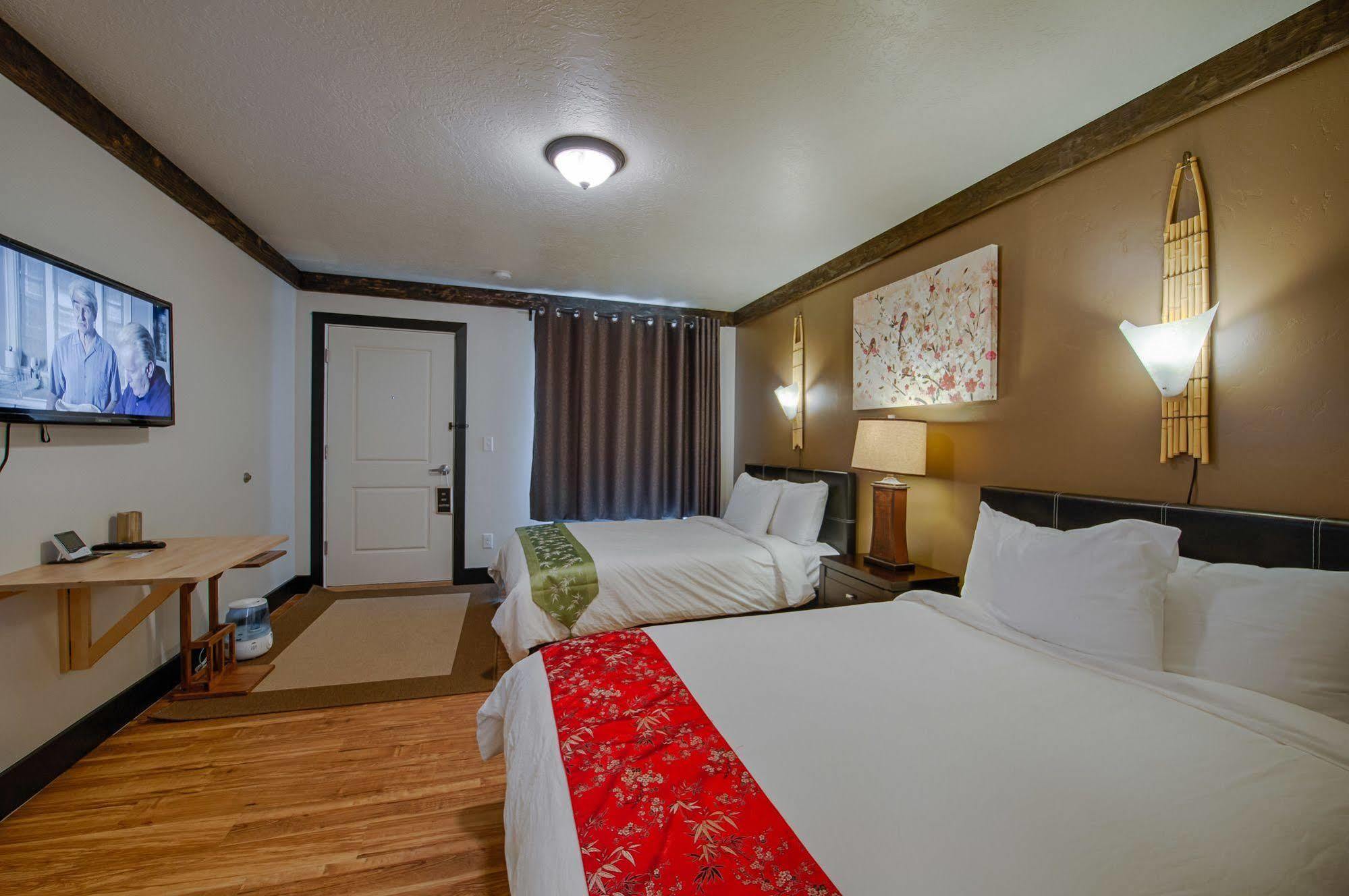 Tao'S Inn West Yellowstone Exterior foto